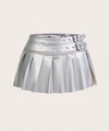 Dettaglio minigonna a pieghe metallizzata argento con doppia fibbia e stile cyber-punk - S / Argento