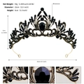 Dettaglio corona vintage con strass neri, dimensioni diametro 15cm e altezza 6cm - Oro antico con strass neri