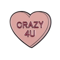 Rosa herzförmige Metallbrosche mit schwarzem Rand und CRAZY 4U Text-Design - Rosa Herz-Crazy 4U