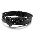 Bracciale multistrato in pelle nera da uomo con perline e ciondolo a piuma intagliata - 21cm / Stile Nero (KB1KB147367-KLHQ)
