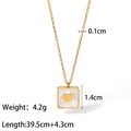 Collar de acero de titanio dorado con colgante cuadrado de nácar blanco y un corazón - Estilo Corazón Dorado Cuadrado (KN232708-WGJD)