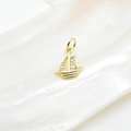 18k gold plated sailboat charm with micro-p鑲嵌 crystals on a mother of pearl shell - Gold / Sailboat