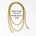 Dettaglio della lunga collana dorata con pendente a sfera da 8mm e catena da 132,5cm - 132.5cm / Oro (D1199)