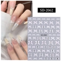 Détail d'autocollants 5D nœuds blancs et strass sur ongles en amande élégants - Autocollant Strass en Relief 5D 05(SD-2062)