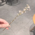 Bastoncino per capelli vintage dorato con fiori di prugno bianchi e perle pendenti - Bastoncino per Capelli Fiori di Prugna - Oro
