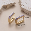 Orecchini a C minimalisti in acciaio inossidabile dorato con micro-pavé di pietre viola - Stile Rettangolare Con File di Strass Viola (ER-121)
