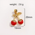 Ciondolo ciliegia dorata con smalto rosso, peso 2.6g, altezza 20mm e larghezza 16mm - Stile Ciliegia Rossa Gambo Dorato(02)