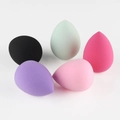 Detail van vijf kleurrijke make-up sponsjes voor zowel nat als droog aanbrengen - 5-Delige Multi-Color Make-up Spons Set (OPP Zak) #8