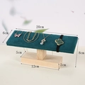 Detailed dimensions of T-bar jewelry display stand with green velvet and wood base - H8cm*L20cm*W6cm / Malachite green