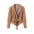 Giacca da donna in camoscio marrone con cintura in vita e fodera boho per look da strada - S / Cammello
