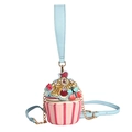 Roze handtas in de vorm van een cupcake met borduurwerk, rode kers en blauw leren handvat - Klein