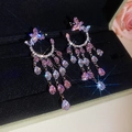 Gros plan de boucles d'oreilles cœur vintage avec zircons roses dans un écrin de velours - 5# Tige en Argent-Argent-Rose