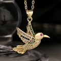 Goldene Kolibri-Halskette mit bunten Zirkonia-Steinen und feiner goldener Kette - Gold