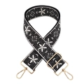 Détail de la broderie florale ethnique noire et blanche sur bandoulière large et crochets dorés - Noir Blanc Gris Floral