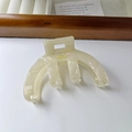Pinza para el pelo de acetato crema perlado con letras doradas de France Handmade - Blanco Sirena (Nacarado)