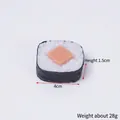 Realistisches PVC-Sushi-Schlüsselanhänger-Modell mit Algentextur 4 cm x 1,5 cm - Große Meeresalgen Sushi Rolle - Schinken (Nur Modell)