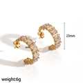 Orecchini a C dorati in acciaio con zirconi quadrati e perle bianche, misura 23mm - Stile Perla Zirconia Bianco Oro (TE60370)