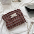 Borsa da trucco vintage in lana a quadri marroni con etichetta morbida Pleasant Time - Blu Viola Nero