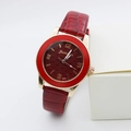 Detail of red fashion quartz watch with golden case and textured strap model 3870 - Red