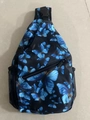 Sac bandoulière avec motif de papillon bleu sur un tissu en nylon bleu marine - Papillon Bleu