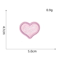 Detailed view showing dimensions and weight of a pink heart Love Cookie embroidery patch - Pink Heart