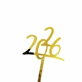 Makroaufnahme der goldenen 2026 Acryl-Kuchendeko mit Metallic-Finish für Silvesterparty - Einfacher Stil 2026 / Breite ca. 8CM