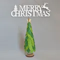 Sapin de Noël artisanal en feutre de laine vert avec étoile et support de table en bois - Vert