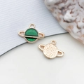 Pendentif planète Saturne vert en alliage avec émail pailleté pour bijoux DIY - Terre Satellite Étoile Ronde (13541)