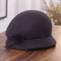 Cappello cloche in lana viola scuro con fascia di paillettes nere e fiocco da donna - M (56-58cm) / Viola