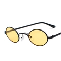 Kleine Retro-Sonnenbrille mit schwarzem Metallrahmen und gelben Gläsern - Schwarzer Rahmen Gelbe Gläser