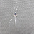 Decorazione appesa a bulbo oculare fai-da-te con iride blu, vene rosse e gonna in tulle - Bianco
