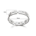 Detailaufnahme mit 4 mm Bandbreite und 18 mm Innendurchmesser des silbernen Ringes - Segmentiert Geometrisch Hohl / Silber (JZ6079P-4mm)