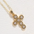 Collana con ciondolo a croce placcata oro 14K con pavé di zirconi cubici scintillanti - verde oliva