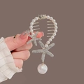 Fermaglio per capelli mughetto dorato con nappe di perle e dettagli stelle strass - J56 Stella Marina Perla Strass Fibbia per Coda di Cavallo