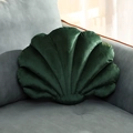 Scallop-shaped pillow in dark green velvet for elegant home sofa decoration - 28x38x10cm / Dark Green