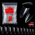 Detailoverzicht van 500 transparante stiletto nageltips in 10 maten voor manicuregebruik - Stijl 19 / 500 Stuks / Transparant