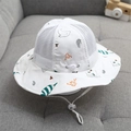 Cappello da sole bianco per neonati in rete con stampa marina e cordino regolabile - 48-52cm (Regolabile) / Bianco (Delfino Oceano)