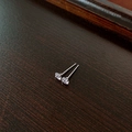 Orecchini a coda di pesce argento con zirconi tondi in castone a 4 griffe classiche - Stile Classico a Diamante Singolo a Quattro Griffe (66#) / 4cm / Argento