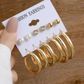 Detail of 6-piece golden earring set with pearls and rhinestones on display card - Basic Gold Pearl Set (Z07)