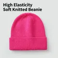 Gorro de punto oversize en color rosa vibrante con textura de canalé fino - Talla única / Rosa Roja