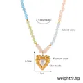 Halskette mit Malachit-Herzanhänger und bunten Natursteinperlen in 18k Gold-Finish - Herzanhänger (P166)