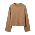 Dettaglio della trama del maglione in maglia color cammello con girocollo e spalla scesa - S / Cammello