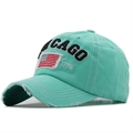 Berretto da baseball in cotone verde menta con ricamo Chicago e visiera stile vintage - Regolabile / Blu Lago (JX-B444)