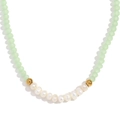 Collier artisanal aux perles de cristal vert clair et neuf perles d'eau douce blanches - Aspect Jade Vert Clair