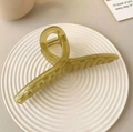 Large translucent avocado green hair claw clip with cross twist design and gold spring - Jelly Matcha-15cm
