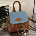 Mini zaino in pelle marrone e tessuto glitter blu con dettaglio a coulisse - Marrone Senza Ciondolo