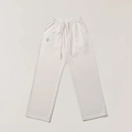 Detalle de pantalones deportivos vintage crema con cordón en la cintura y bordado de cruz - XS / Blanco nieve
