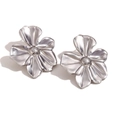 Sleek silver flower stud earrings in high-polished metal with minimalist 3D petals - Large / Silver