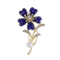 Spilla a fiore dorata elegante con cristalli blu scuro e un dettaglio in perla bianca - Design a Fiore (AL1317-D) / Blu scuro