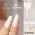 Vernis gel Milano White F093 en finitions mate et brillante sur les ongles - F093 Blanc Milan